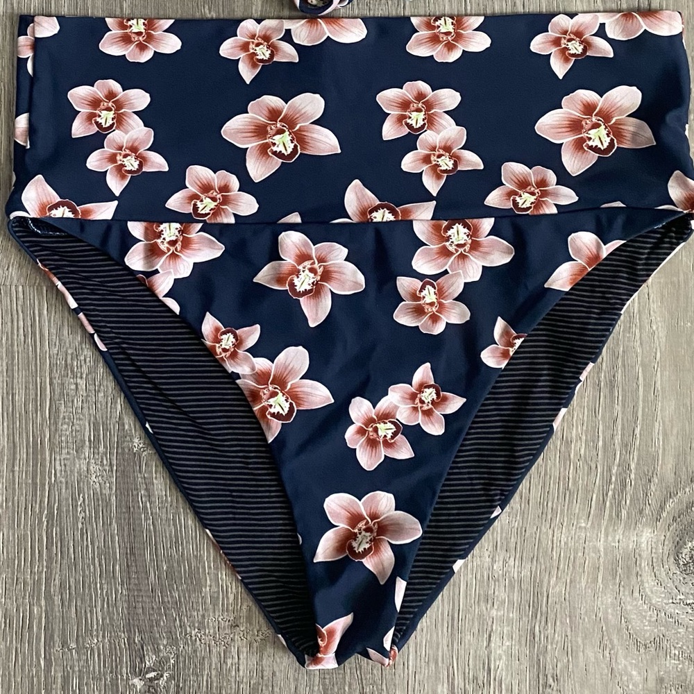 *SOLD*Acacia Swimwear Echo Bottoms in Isle